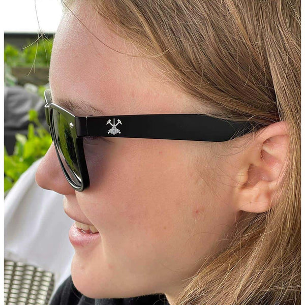 Scandinavian Hammers // Logo // Solbriller